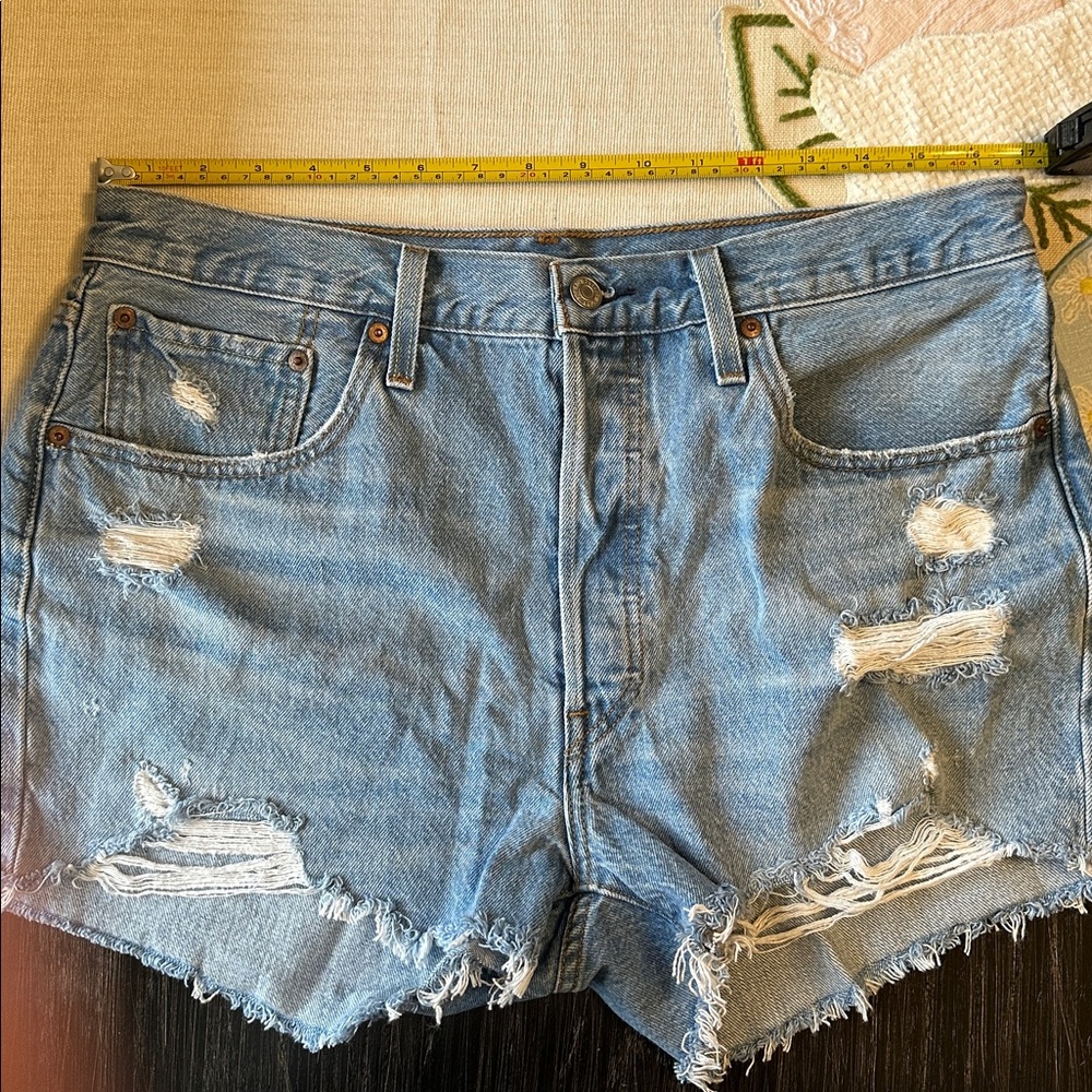 Levi’s 501 Jean Cutoff Shorts 100% Cotton Blue, Size 32 - Picture 6 of 14